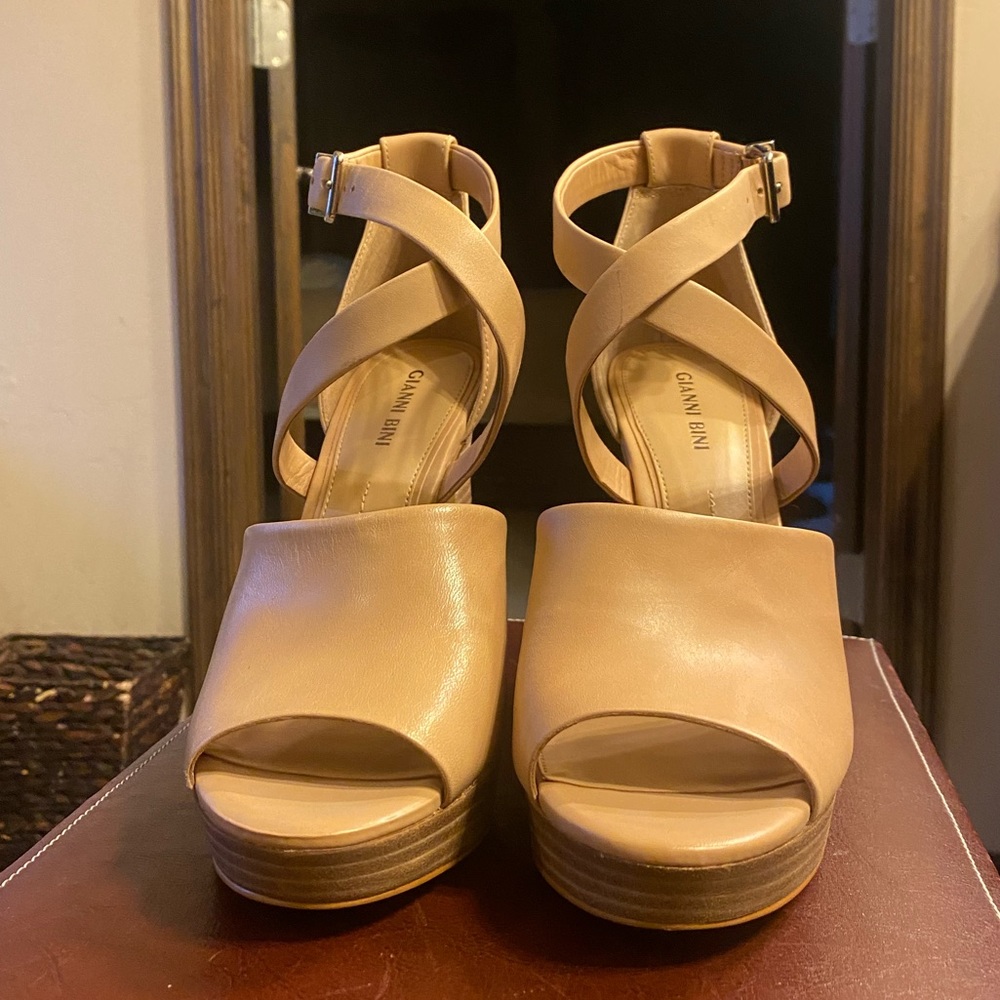 Brand New Gianni Bini Size 10